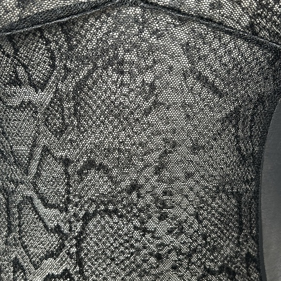 Victoria’s Secret Black Lace Sheer Teddy size small - Picture 7 of 10